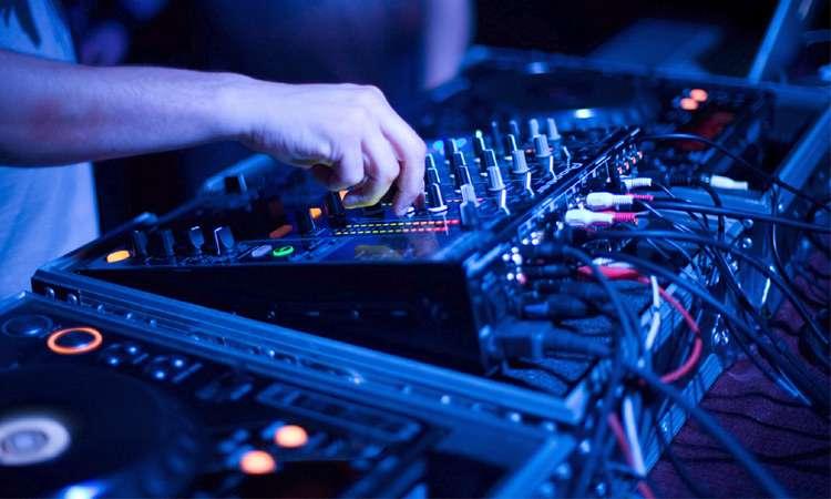 Dj DA-V